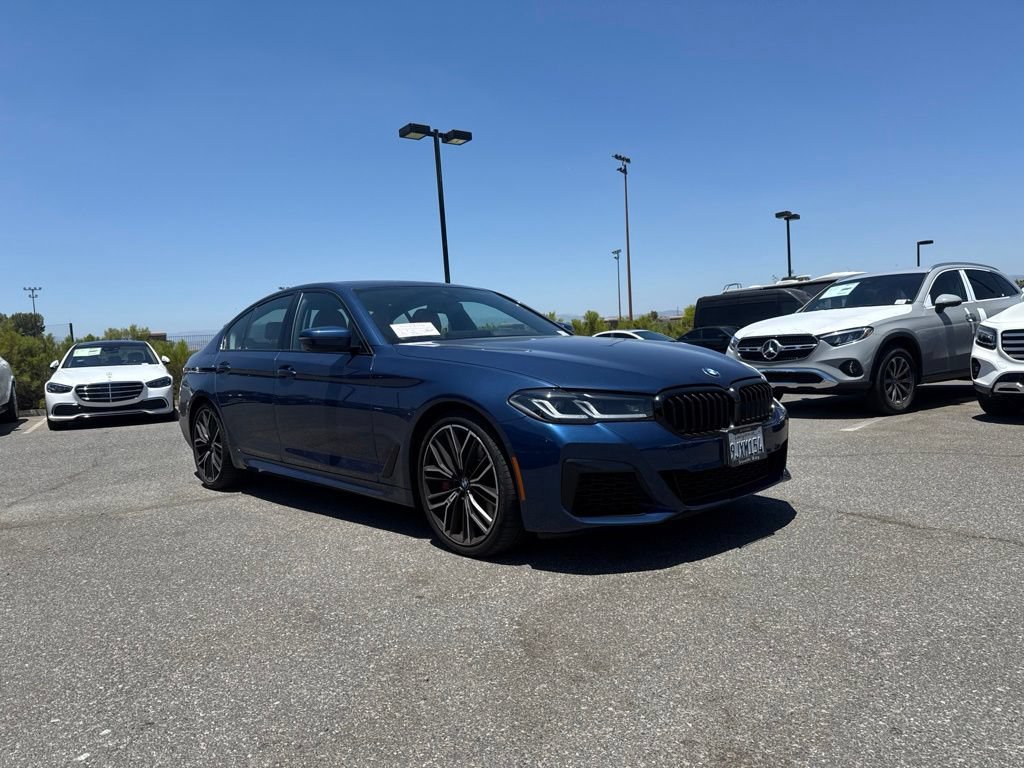 Used 2023 BMW 540i w/ M Sport Package RWD image 3