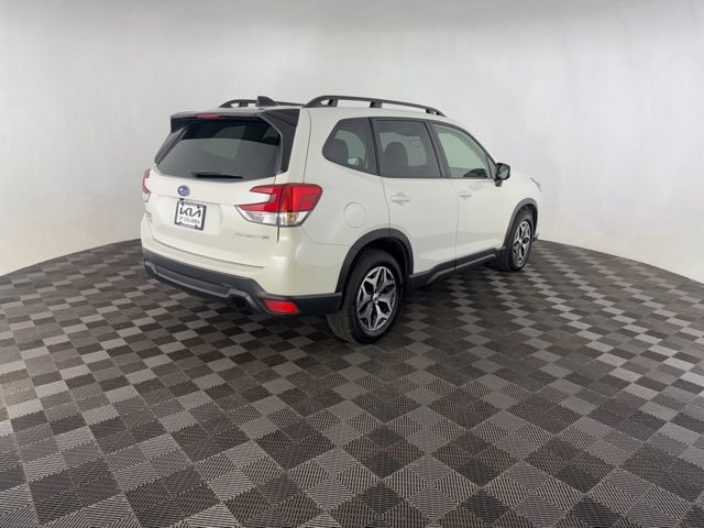 Used 2024 Subaru Forester Premium AWD/4WD image 5