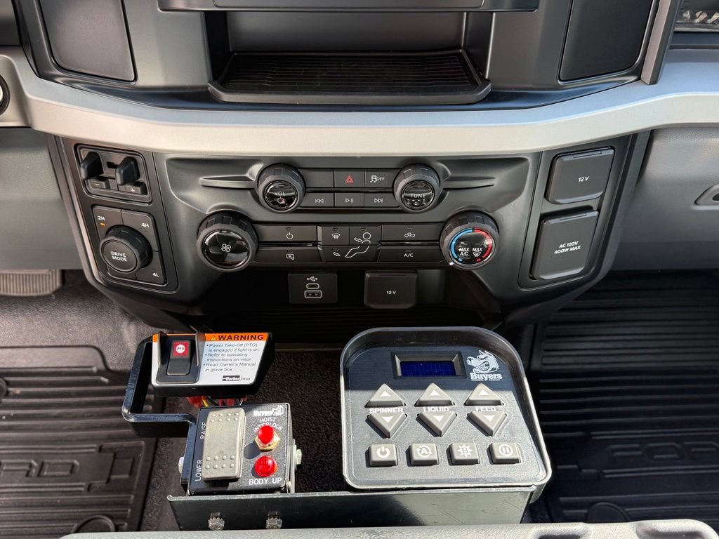 New 2026 Ford F550 4x4 Regular Cab Super Duty image 13