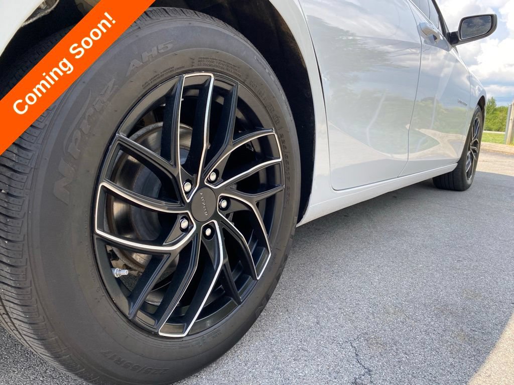 Used 2021 Chevrolet Malibu LS FWD image 14