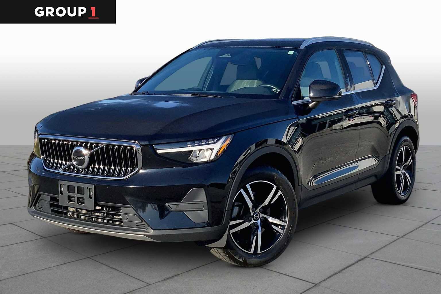 Used 2024 Volvo XC40 B5 Core