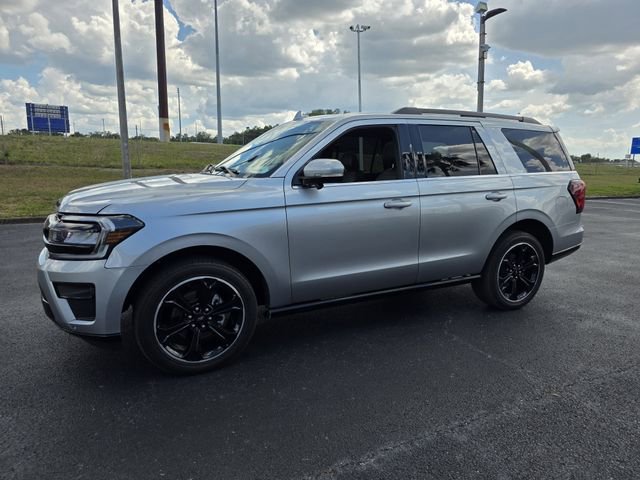 Used 2023 Ford Expedition Limited AWD/4WD image 9