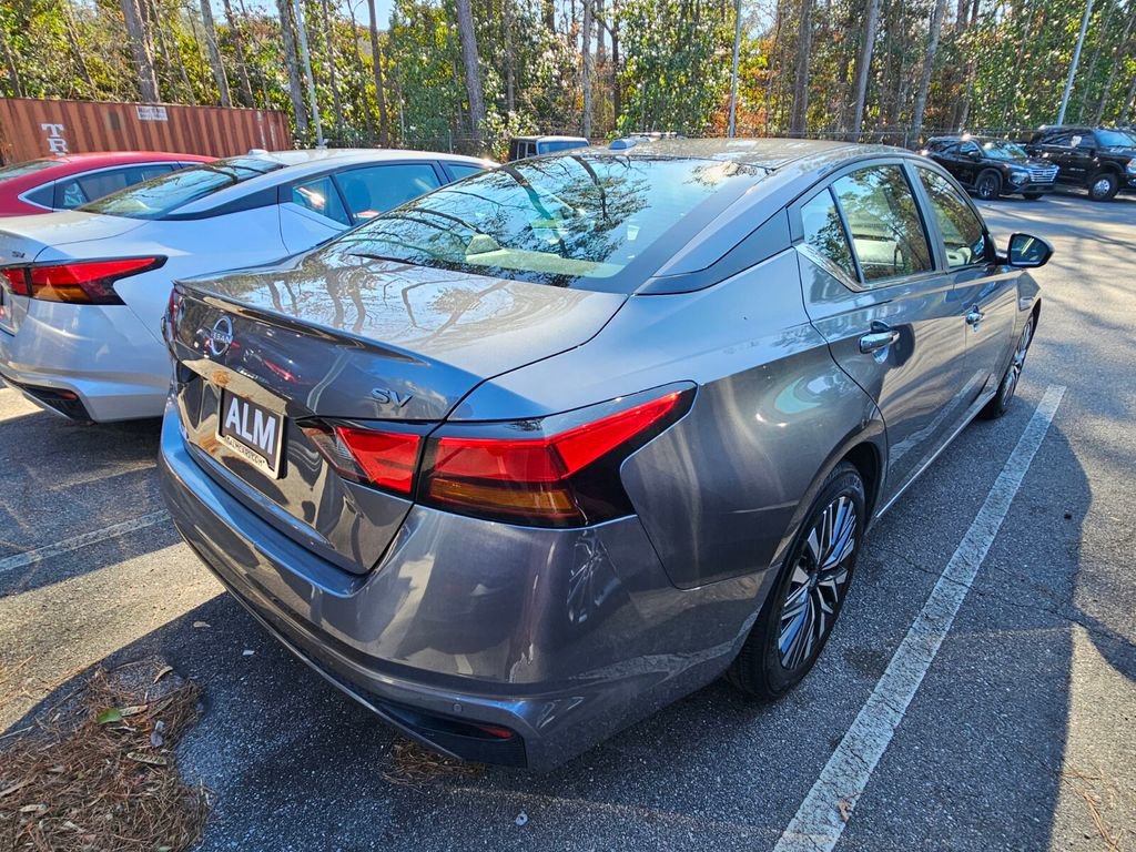 Used 2024 Nissan Altima 2.5 SV image 6
