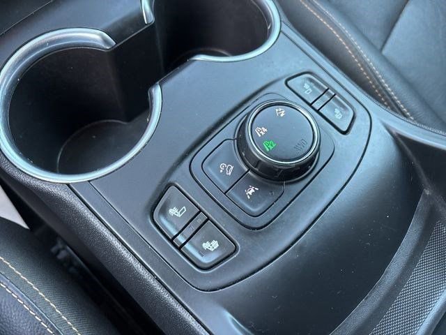 Used 2020 GMC Terrain SLT w/ LPO, Floor Liner Package image 26