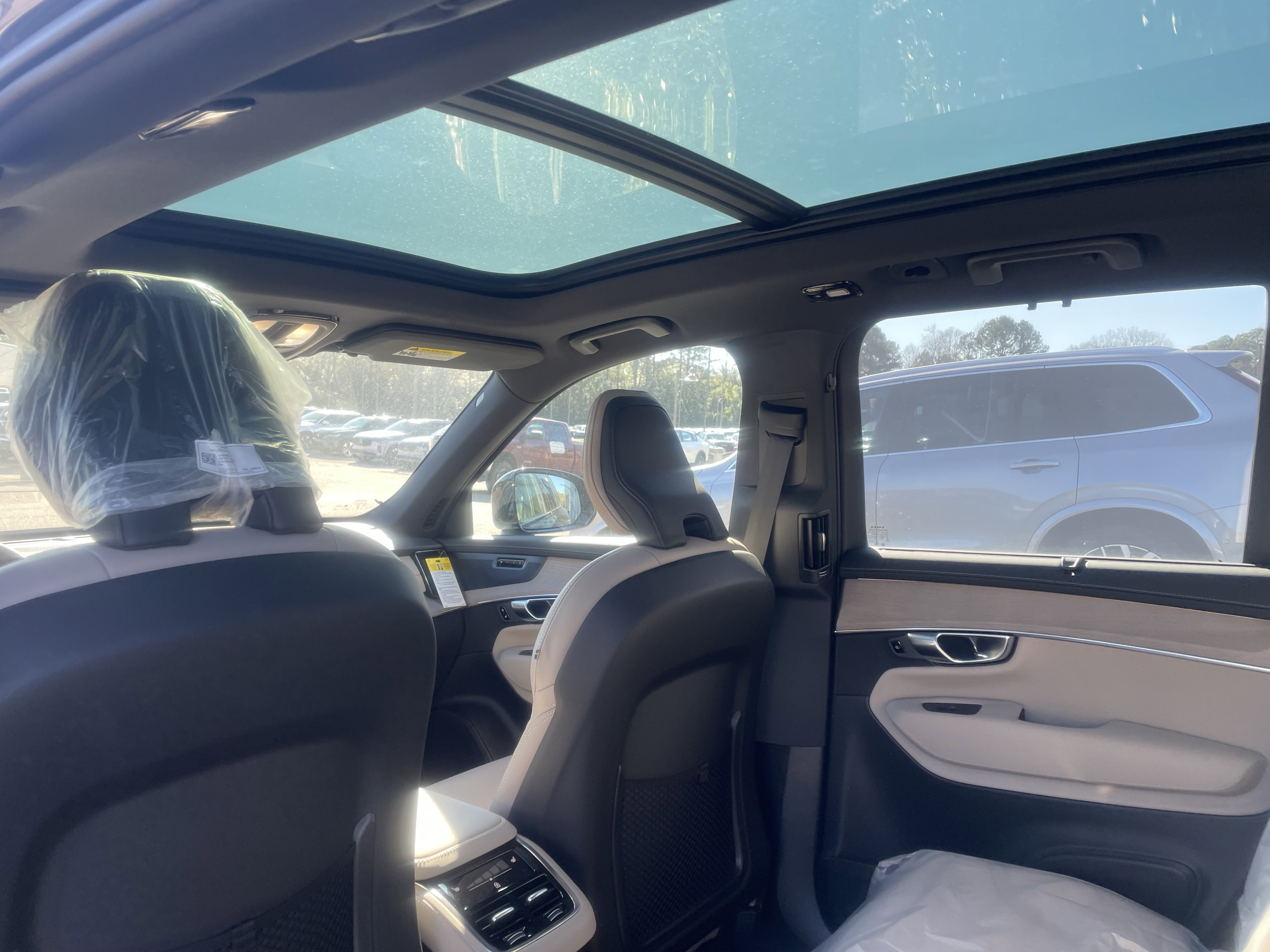 New 2026 Volvo XC90 B6 Ultra w/ Protection Package Premier image 13