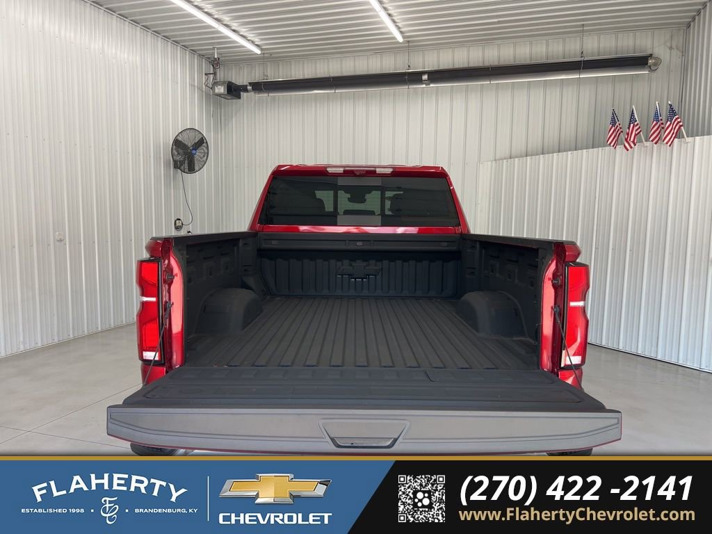 Used 2025 Chevrolet Silverado 2500 LTZ w/ LTZ Convenience Package image 22