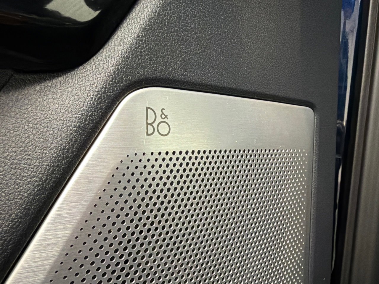 Used 2023 Ford F150 Lightning Platinum image 38