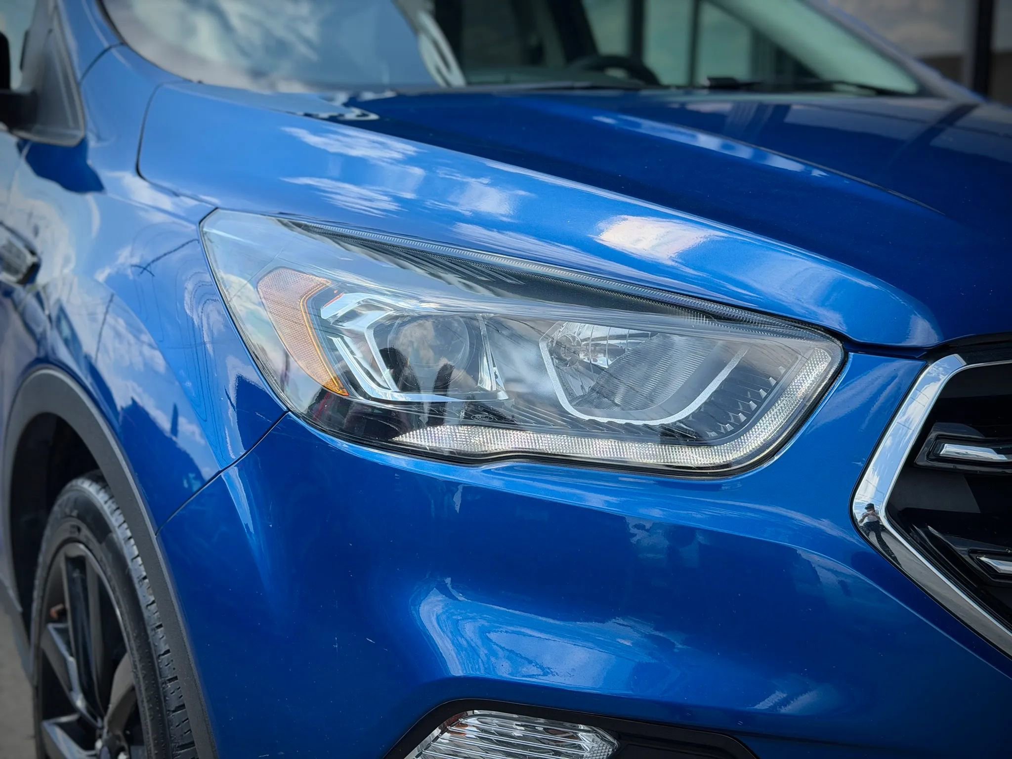 Used 2018 Ford Escape SE w/ SE Sport Appearance Package AWD/4WD image 21