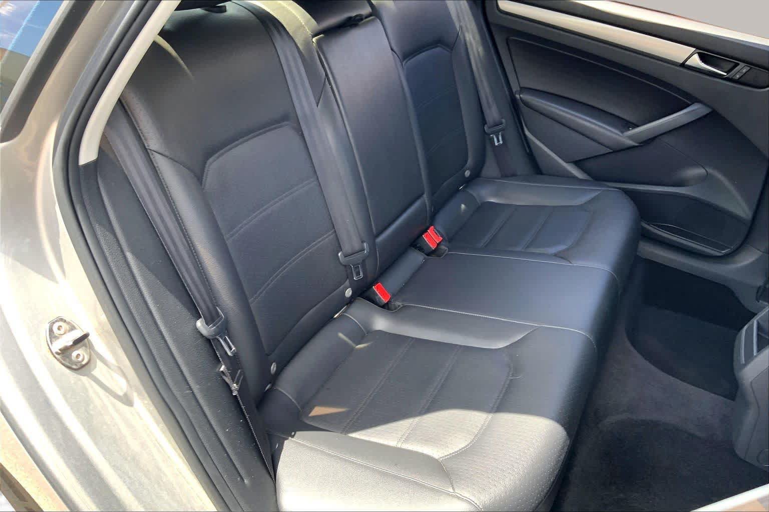 Used 2014 Volkswagen Passat 1.8T S FWD image 19