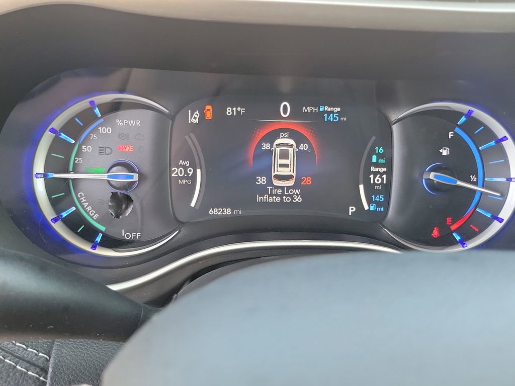 Used 2024 Chrysler Pacifica Select image 5