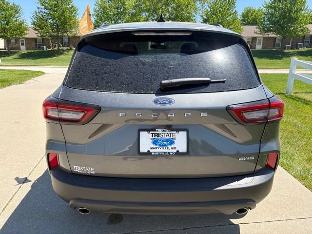Certified 2025 Ford Escape ST-Line AWD/4WD image 5