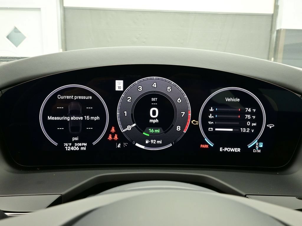 Certified 2025 Porsche Panamera 4 E-Hybrid AWD/4WD image 9