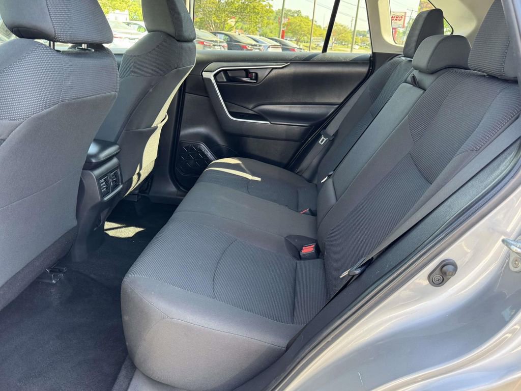 Used 2024 Toyota RAV4 LE AWD/4WD image 16