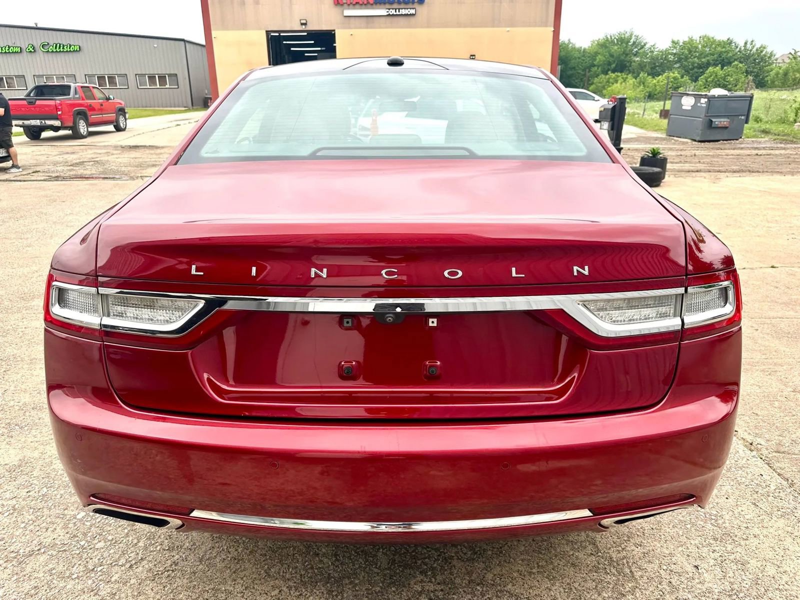 Used 2017 Lincoln Continental Select FWD image 5