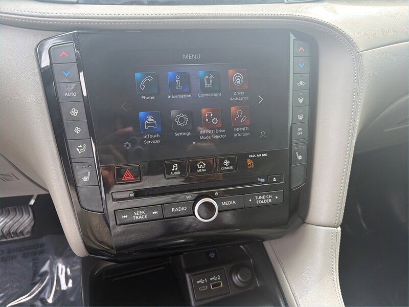 Used 2023 INFINITI QX50 Luxe w/ Accent Package AWD/4WD image 24