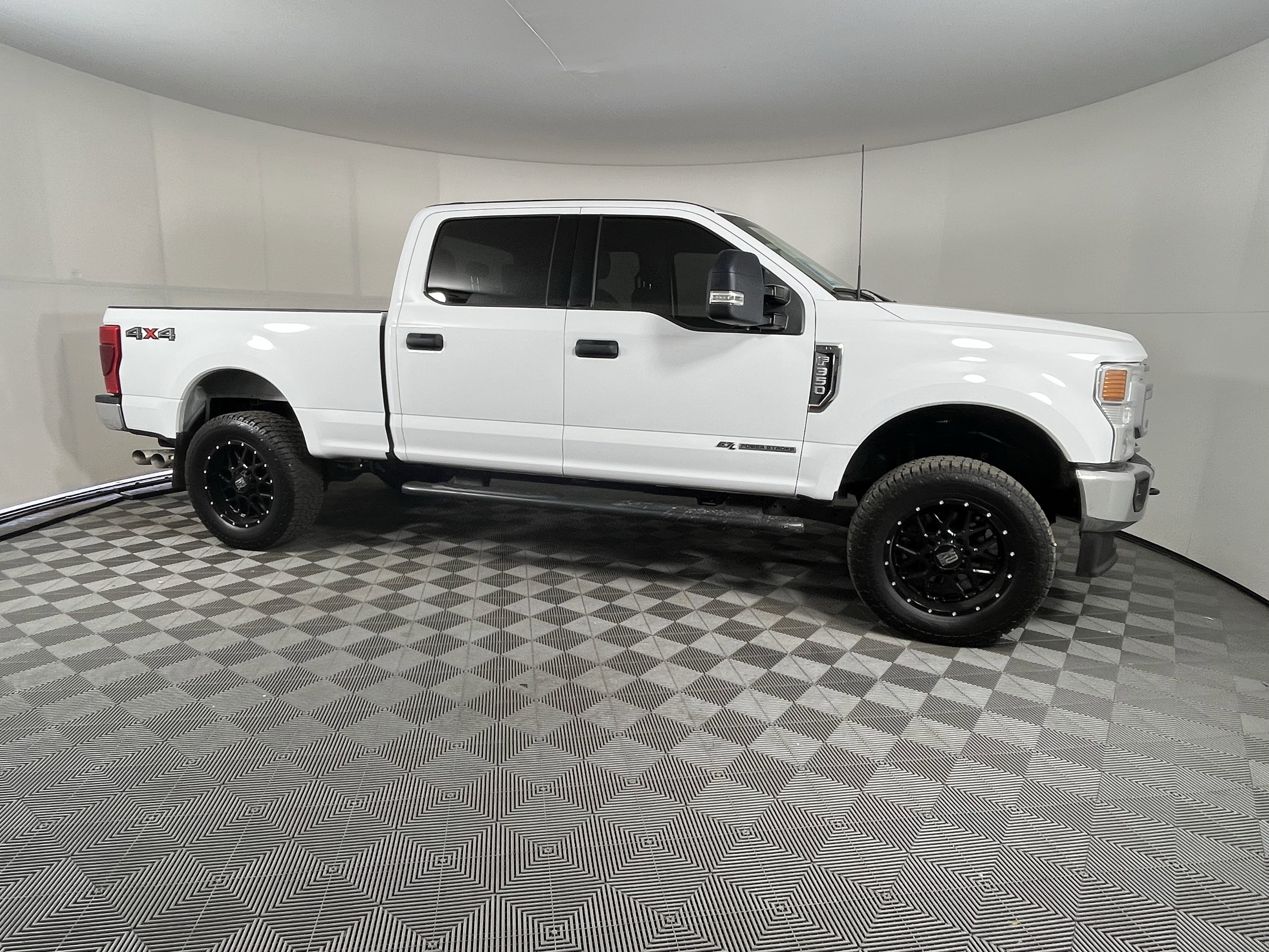 Used 2022 Ford F350 XLT w/ XLT Value Package image 6