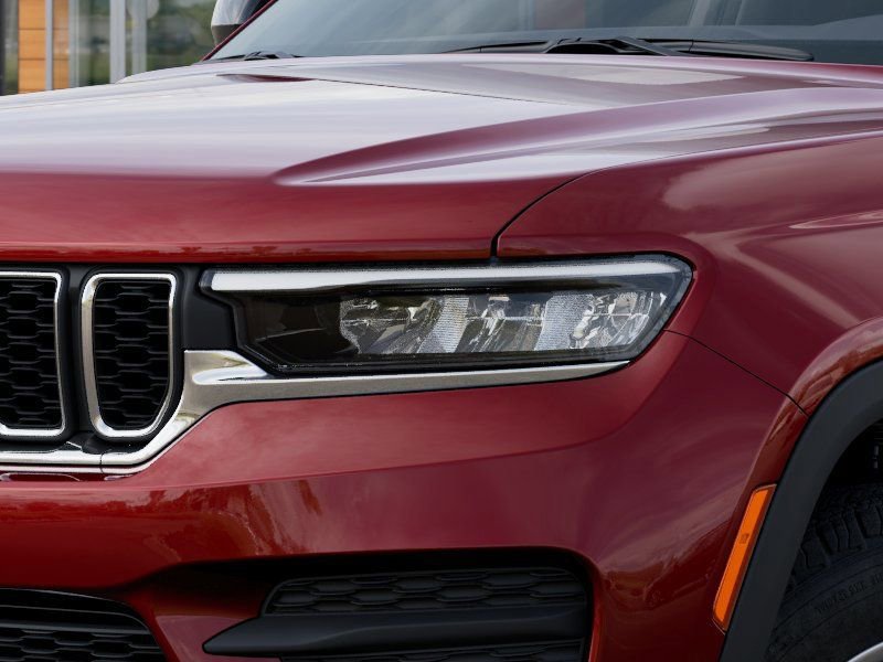 New 2026 Jeep Grand Cherokee Laredo image 10