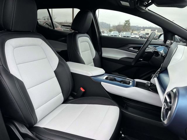 Used 2025 Chevrolet Equinox EV LT image 10