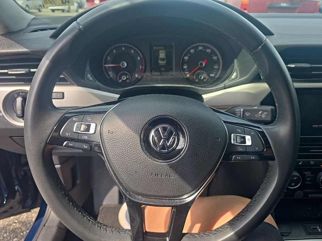 Used 2022 Volkswagen Passat 2.0T SE image 14