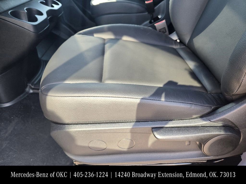 Used 2024 Mercedes-Benz eSprinter 170 Cargo image 24