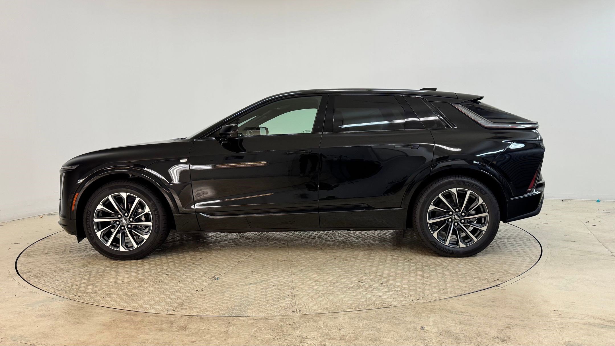 New 2026 Cadillac Lyriq Sport image 2