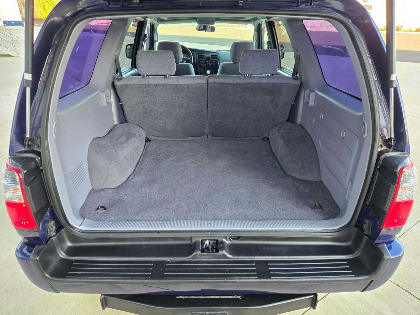 Used 2000 Toyota 4Runner SR5 image 15