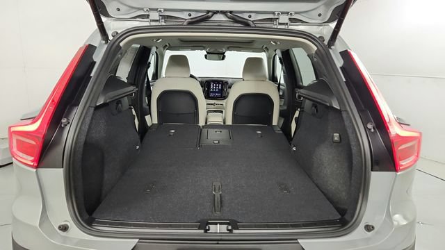 Certified 2026 Volvo XC40 B5 Plus w/ Protection Package Premier AWD/4WD image 55