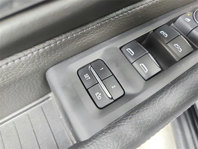 Used 2024 GMC Yukon Denali image 21