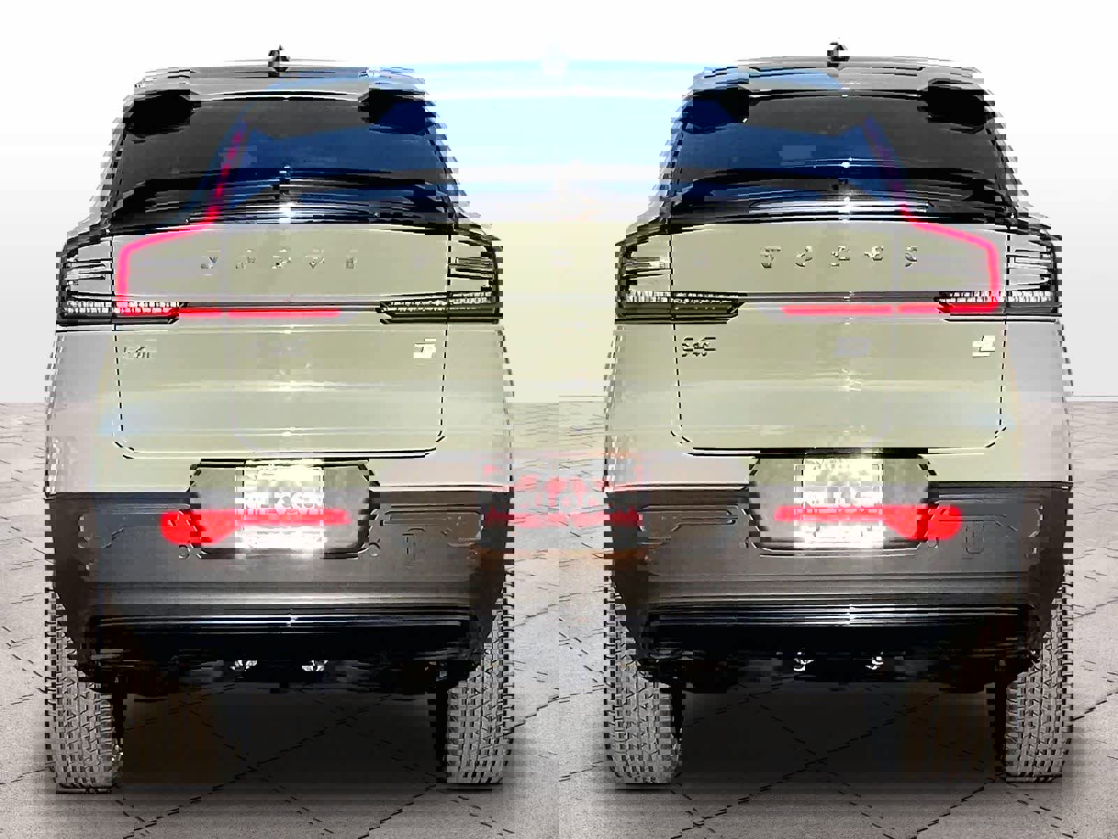 Used 2023 Volvo C40 P8 Recharge Plus image 6