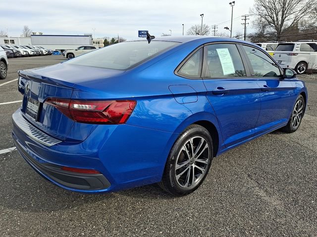 Used 2023 Volkswagen Jetta Sport image 6
