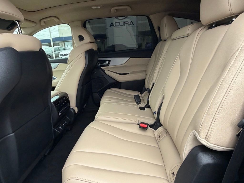 Used 2026 Acura MDX SH-AWD image 14