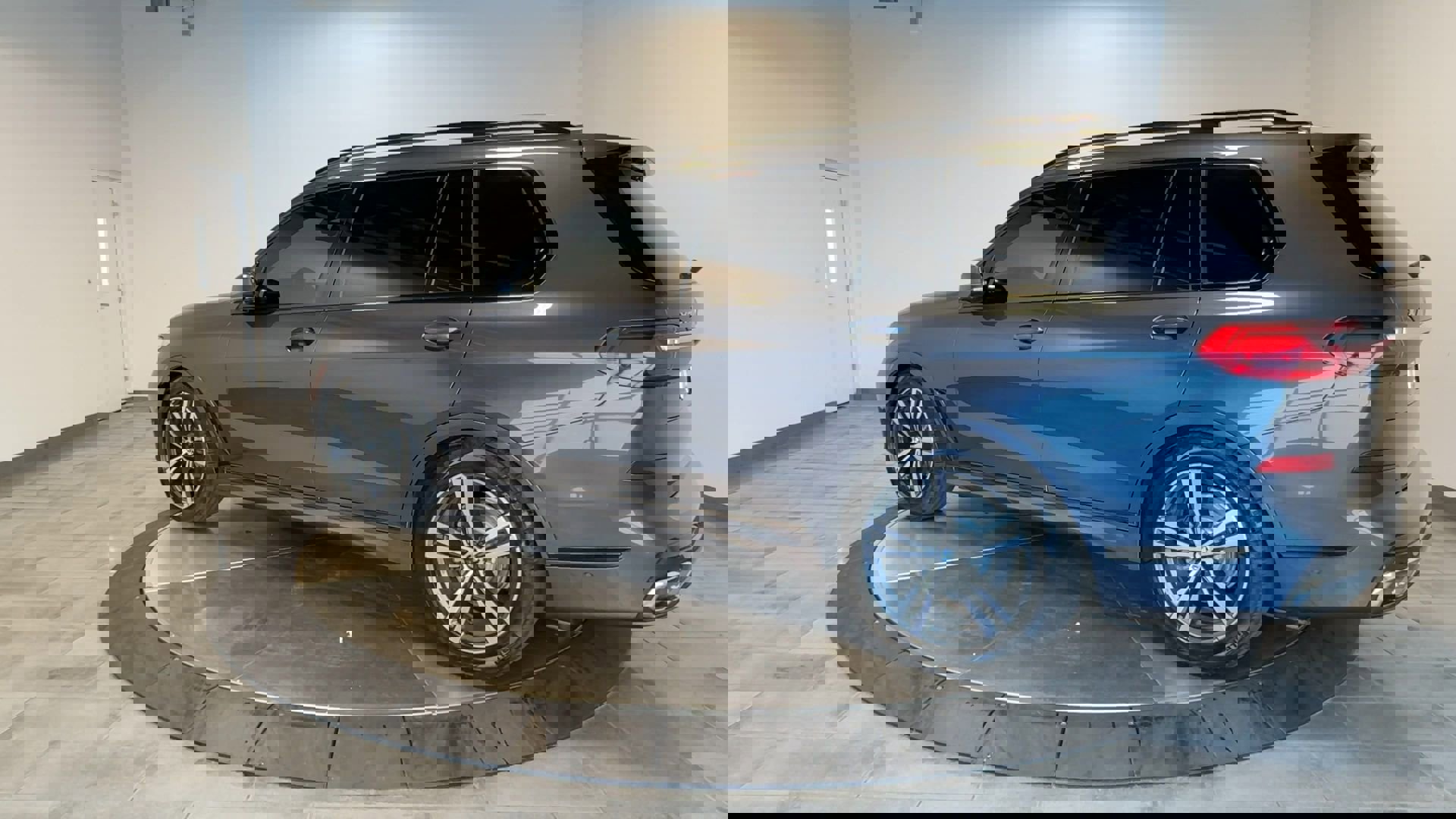 Used 2020 BMW X7 xDrive40i w/ M Sport Package image 6