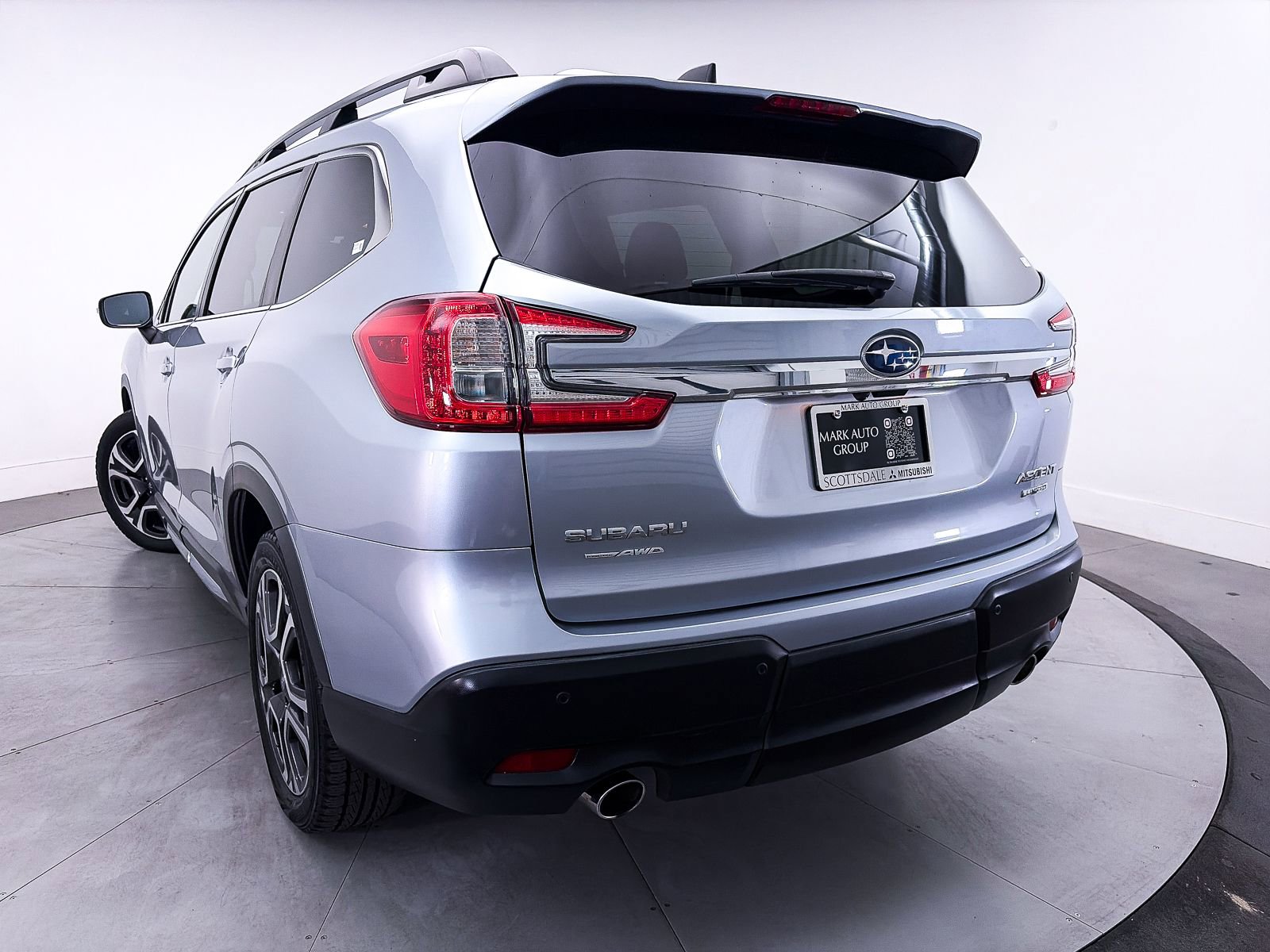 Used 2023 Subaru Ascent Limited AWD/4WD image 8