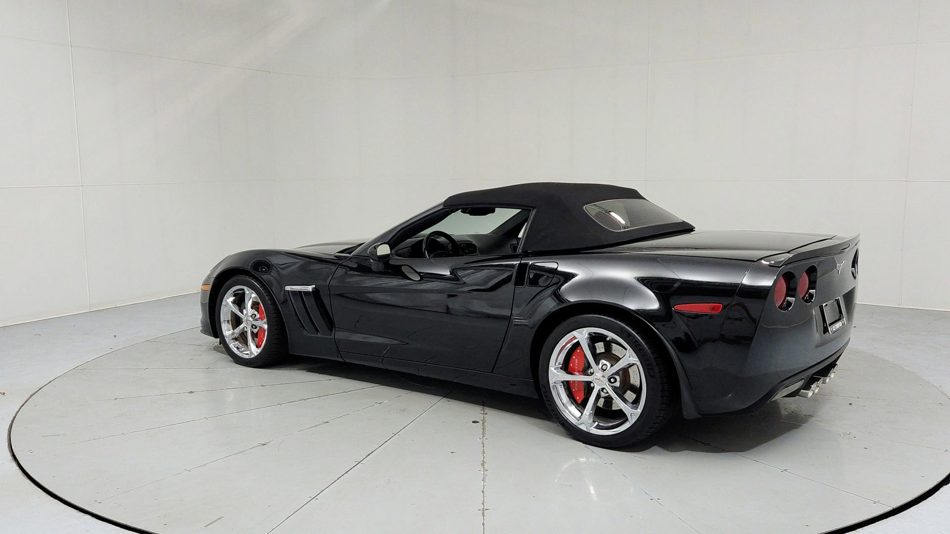 Used 2010 Chevrolet Corvette Grand Sport w/ Preferred Equipment Group RWD image 3
