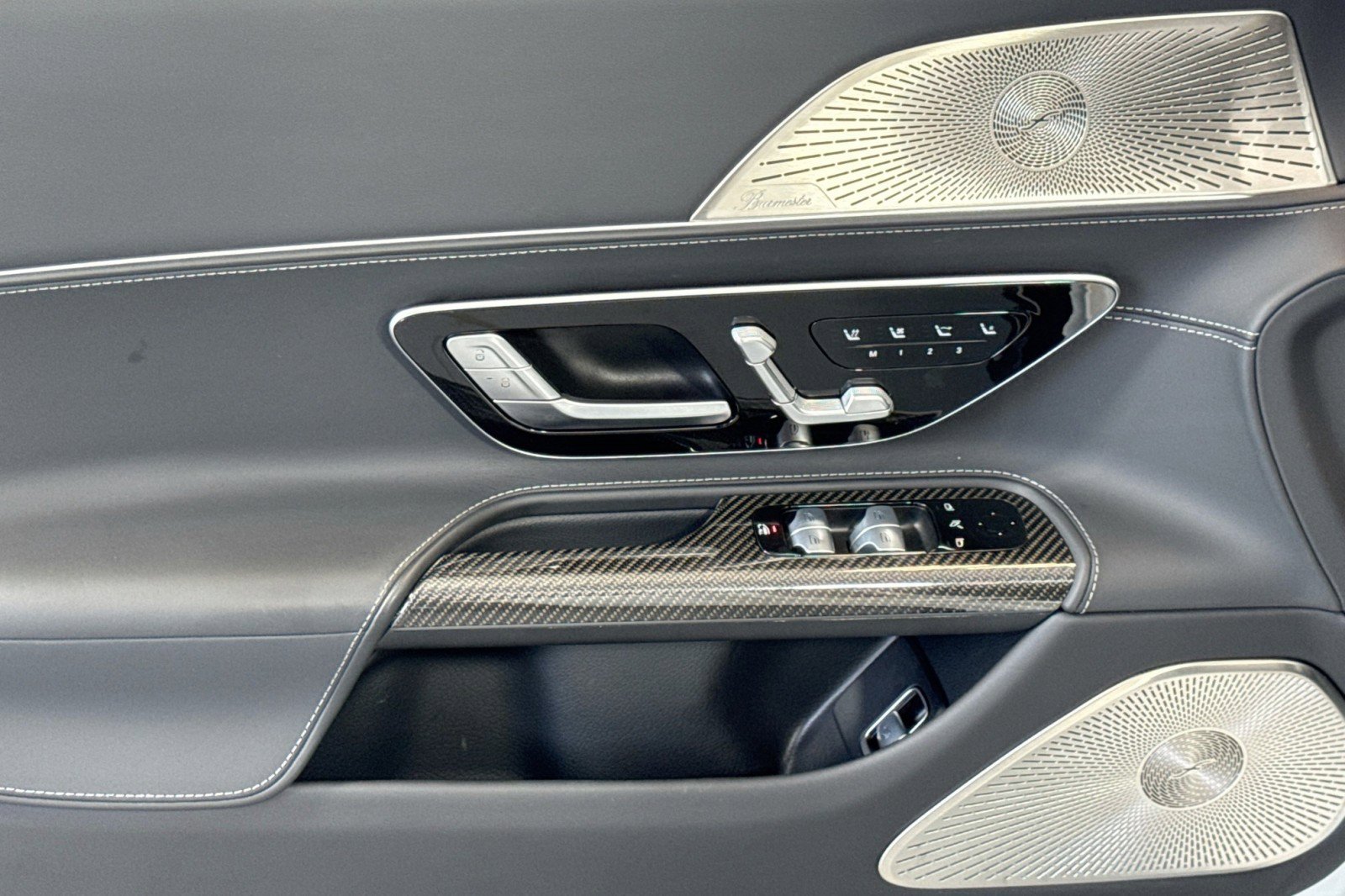 Used 2022 Mercedes-Benz SL 63 AMG 4MATIC image 17