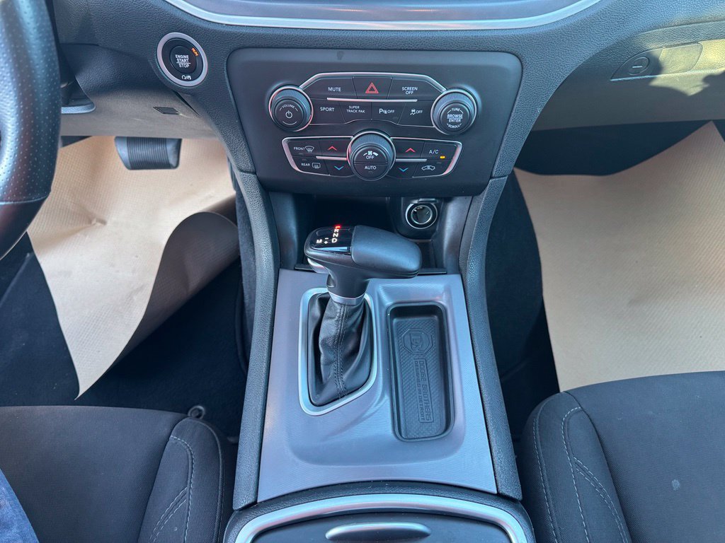 Used 2022 Dodge Charger SXT w/ Cold Weather Package AWD/4WD image 16