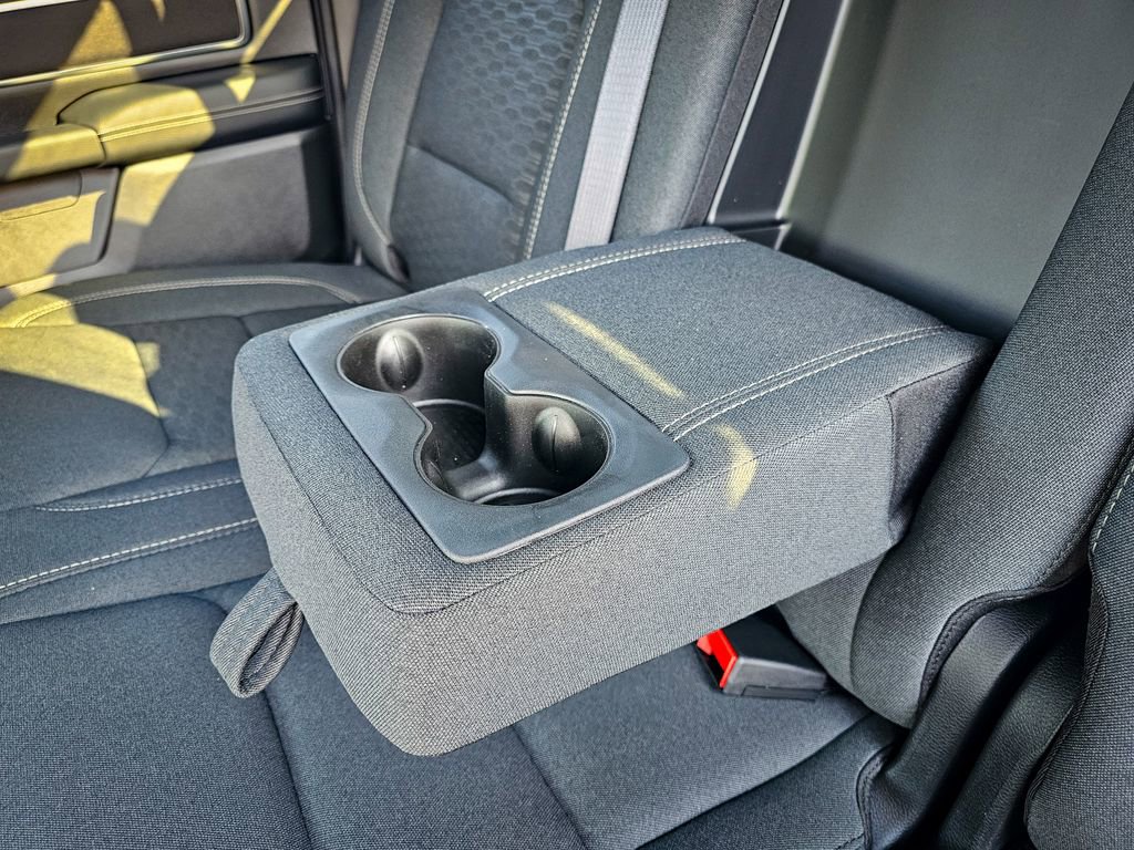 New 2026 RAM 1500 4x4 Crew Cab image 33