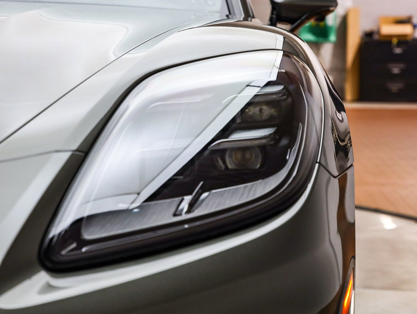 Used 2026 Porsche Panamera 4 image 11