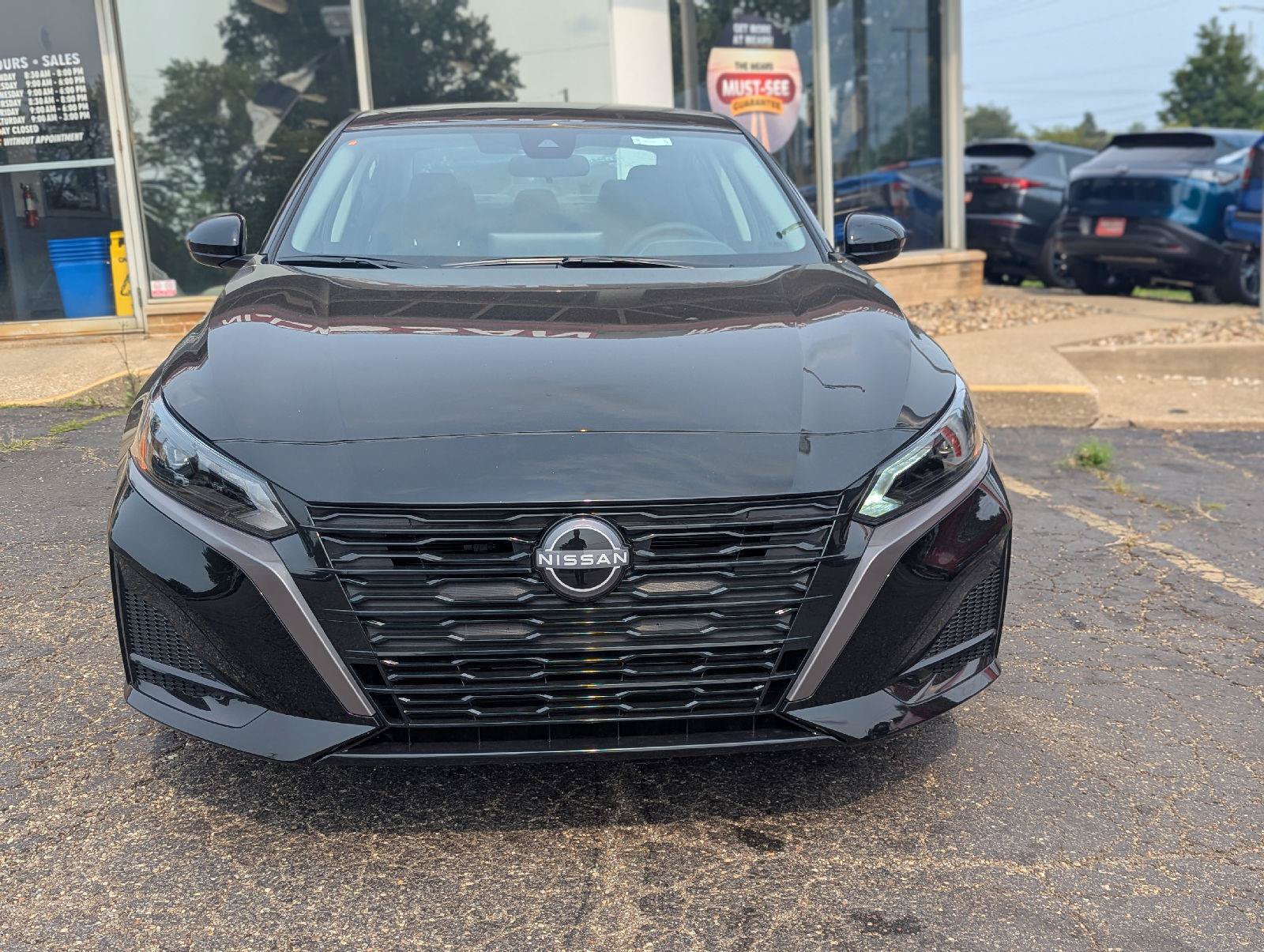 New 2026 Nissan Altima 2.5 SV w/ SV Premium Package FWD image 2