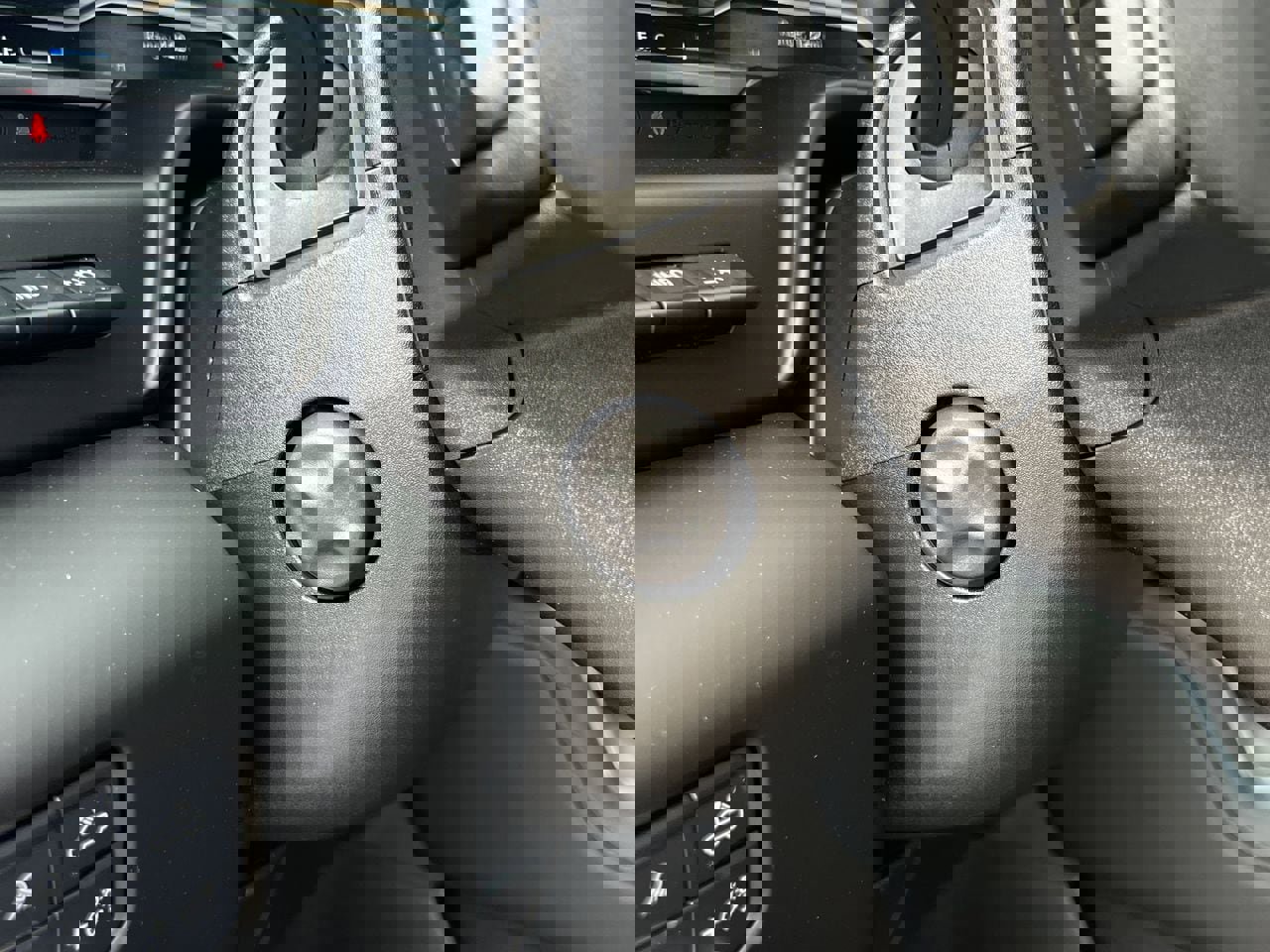 Used 2023 GMC Sierra 1500 Denali w/ Denali Reserve Package AWD/4WD image 11