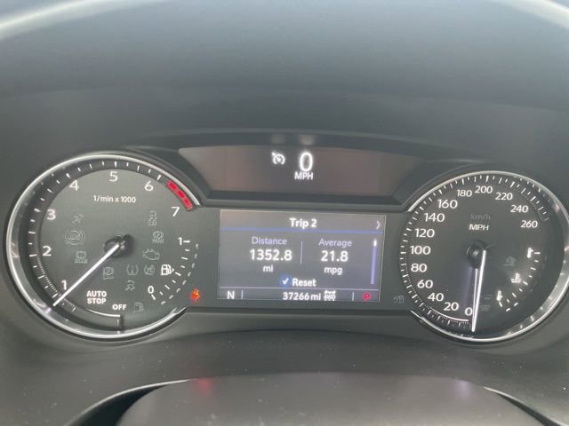 Used 2022 Cadillac XT4 Premium Luxury w/ Enhanced Visibility Package AWD/4WD image 23