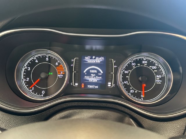 Used 2019 Jeep Cherokee Latitude w/ Popular Appearance Group AWD/4WD image 34