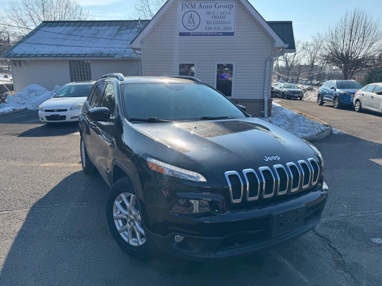 Used 2017 Jeep Cherokee Latitude w/ Cold Weather Group image 1