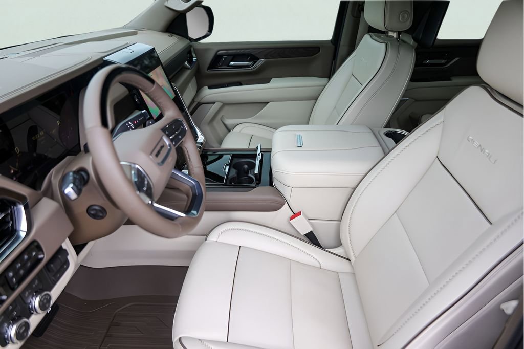 Used 2026 GMC Yukon Denali w/ Denali Reserve Package image 12