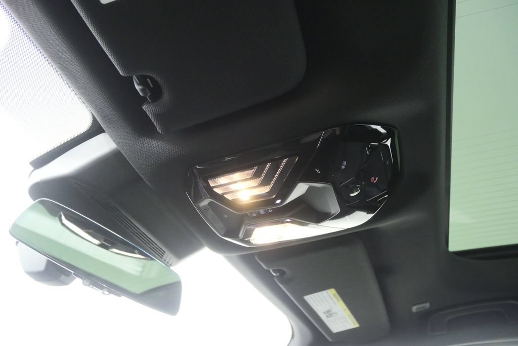 Used 2026 BMW i7 eDrive50 w/ M Sport Package RWD image 21