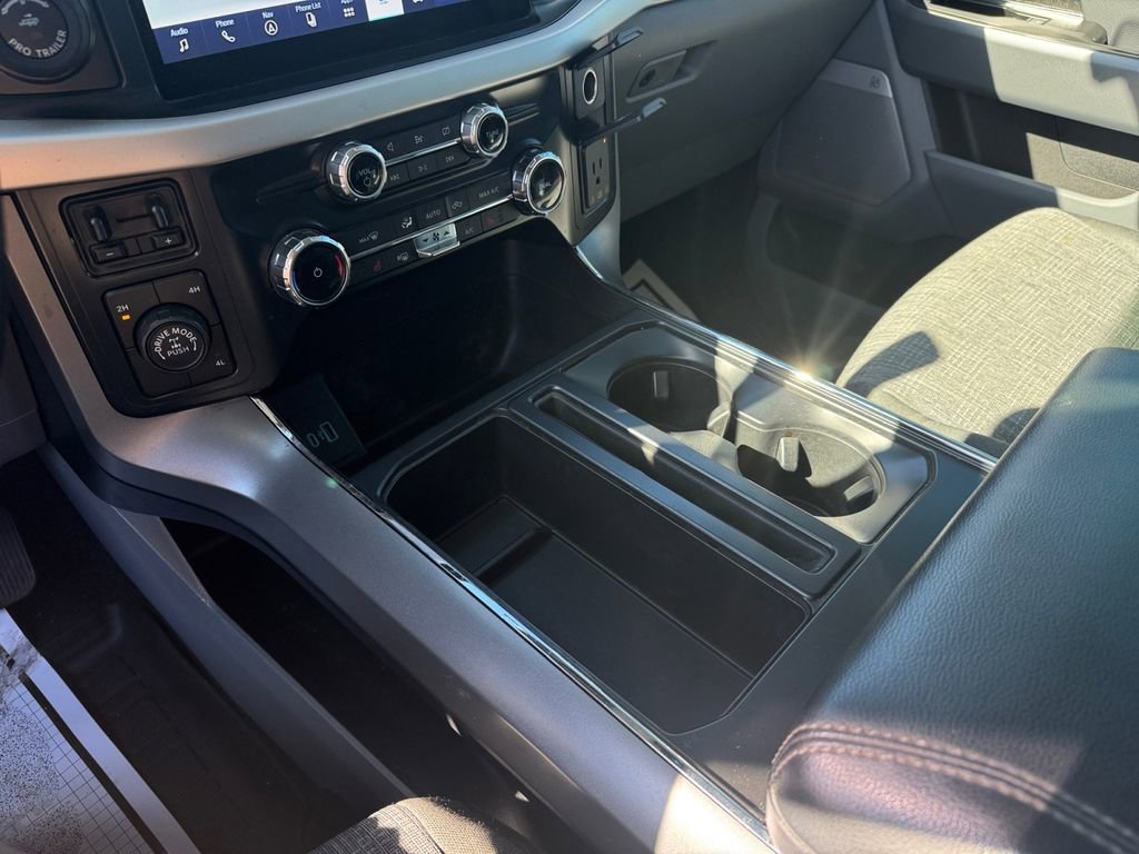 Certified 2022 Ford F150 XLT w/ Equipment Group 302A High image 40