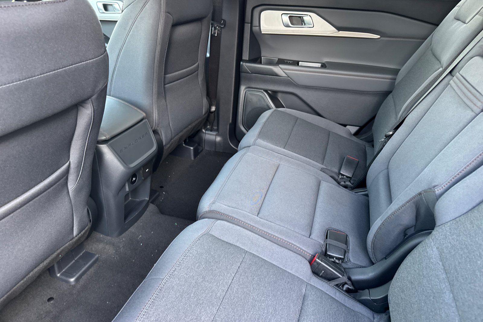 New 2026 Ford Explorer Active AWD/4WD image 9