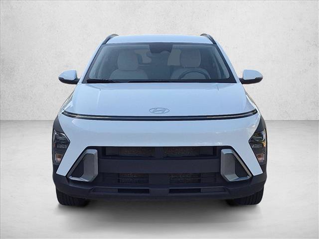 Used 2024 Hyundai Kona SEL FWD image 2
