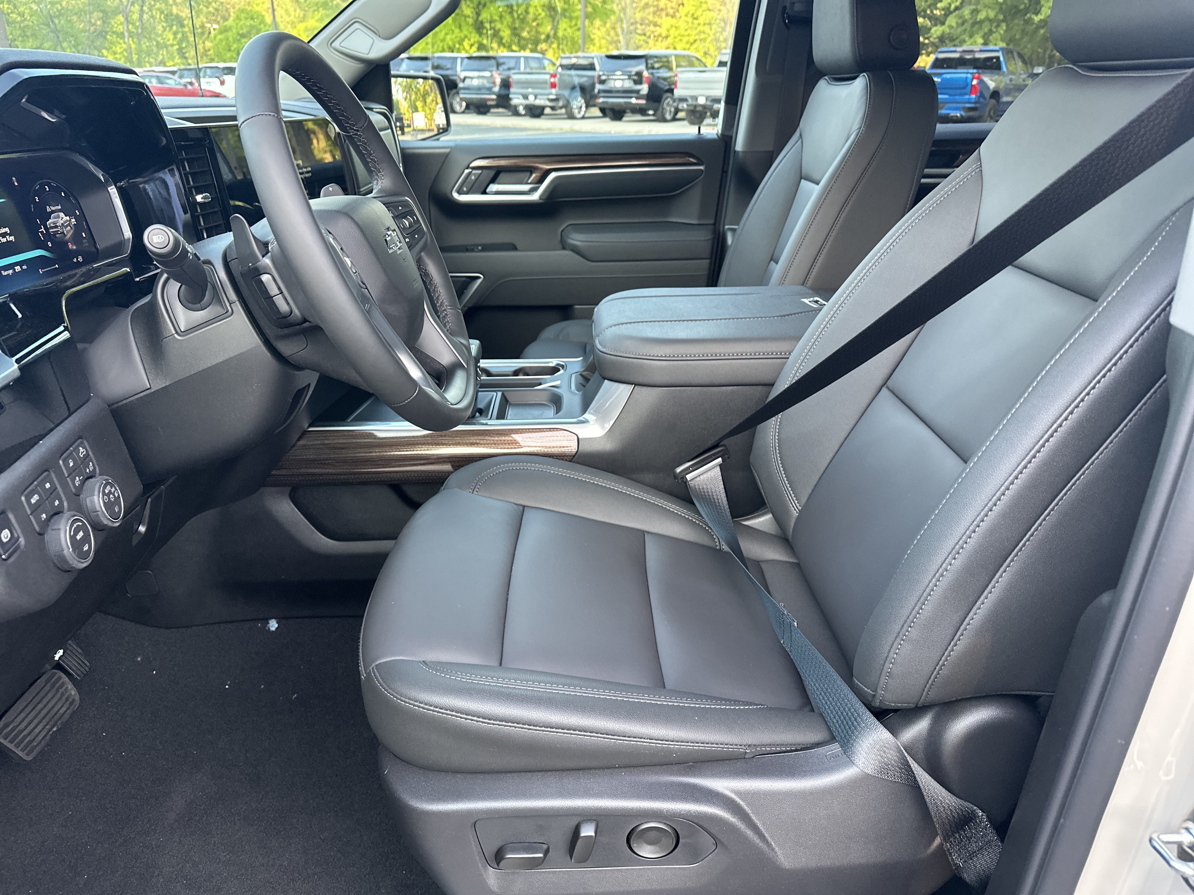 New 2026 Chevrolet Silverado 1500 RST w/ All Star Edition Plus AWD/4WD image 9