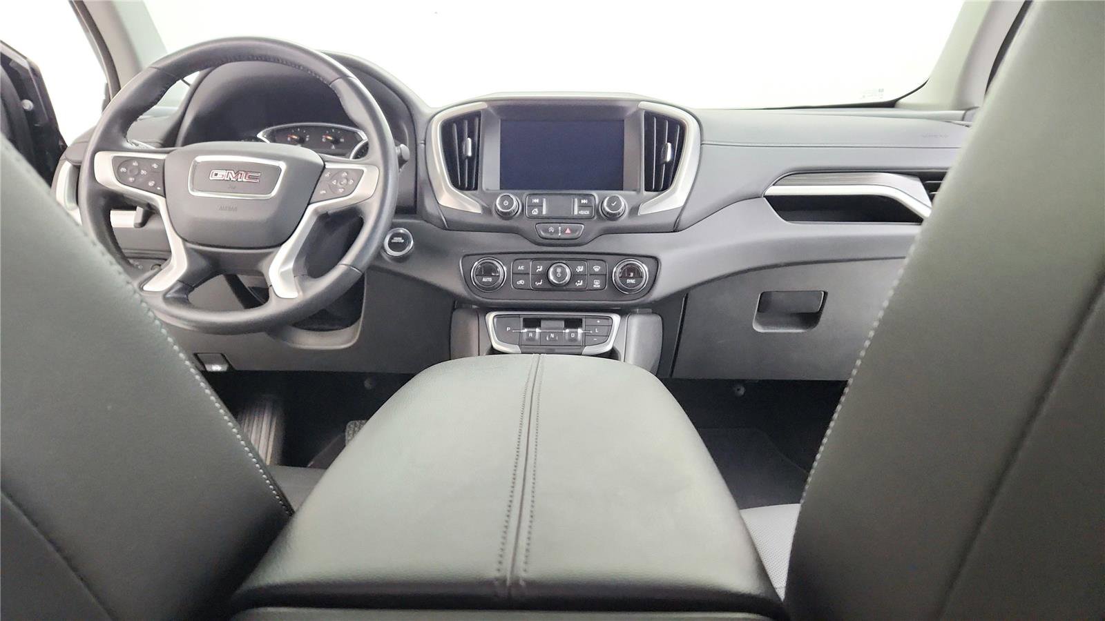 Used 2022 GMC Terrain SLT image 23